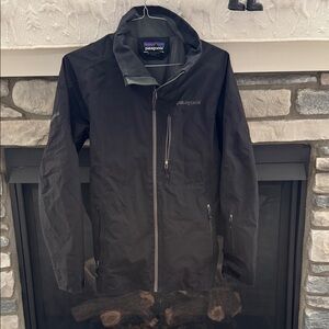 Patagonia Men's Black Jacket